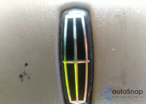 2002 Lincoln Navigator z USA, uszkodzony, nr VIN 5LMEU27R42LJ13017